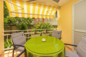 Malerisches Apartment nur 50 Meter zum Strand mit privatem Balkon, WiFi, Privatparkplatz